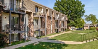 Camelot Village Apartments Gallery 2