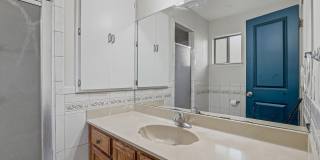 604 LA CHAPA Avenue Gallery 20