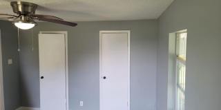 5904 Lee Street Gallery 1