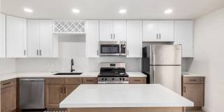 4848 N Woodmere Fairway Gallery 6