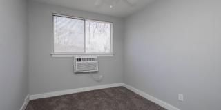 10th Street Apartments Gallery 8