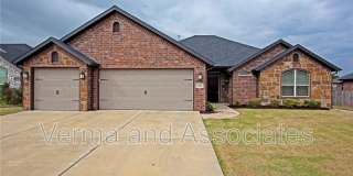 1906 SW Cypress St Gallery 1