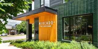 Queens WeHo Gallery 37