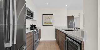 1900 SE 2nd St Gallery 13