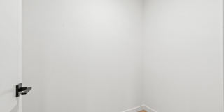 Like new 2 bedroom townhome in Georgetown Gallery 17