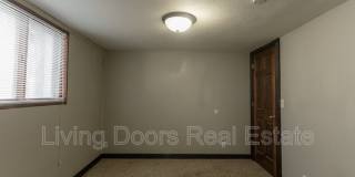 1529 N 24th St. Gallery 30