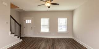 Single Family Home With Spacious Fenced Backyard! Gallery 28