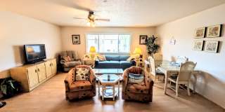 Annual UNFURNISHED 2/1 condo Island life Gallery 5