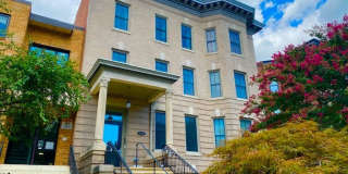 Remarkable 1 Bed 1 bath in Columbia Heights with Balcony and W/D! Gallery 1