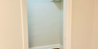 Large 1BD 1BA Apartment with Bonus Area Located in Historic Miller Neighborhood!! Gallery 10