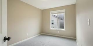Beautiful Home-Great Location! Gallery 16