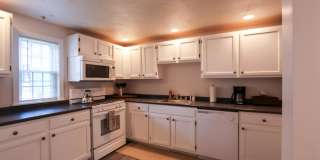 25 Jay St Gallery 10