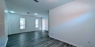 2151 NE 37th Ter Gallery 24