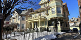 1537 Chapel Street unit: 2 Gallery 1