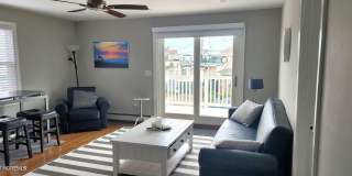 100 18th Avenue Gallery 11