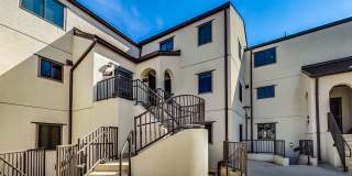 Boutique Condo in Bethesda 1+1 Updated Condo & Reserved Parking space Gallery 1