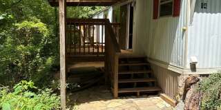 Nice 2 Bed in Candler Gallery 1