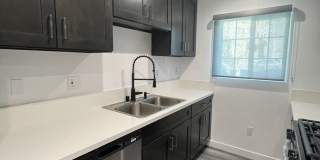 900 W College Street apartments Gallery 8