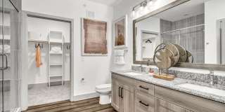 Axis Grand Crossing Gallery 39