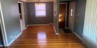 12731 W Parkway Street Gallery 8