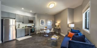 The 6Hundred Gallery 11