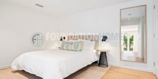 215-A Molino Ave . Gallery 14