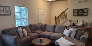 3 Bedroom, 2.5 bath unfurnished home in Hampstead near Surf City Gallery 4