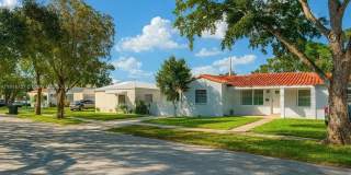 5825 SW 9th Ter Gallery 1