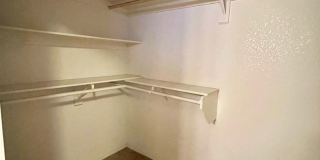 Pool Home in Victoria Meadows Gallery 24