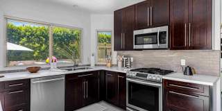 Luxury Oasis with Pool in Palm Springs (Monthly Only - No Long Term) Gallery 29