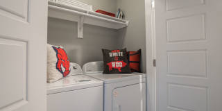Fully Furnished Condo!!  3 bedroom 2.5 bath minutes from the U of A!!!! Gallery 18