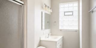 6 Bed/2 Bath Mins. from UC Campus $600/pp ($3,600/mo)! Gallery 23