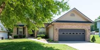 PRE-LEASING - 3 Bedroom in East Republic Gallery 1