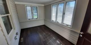 2 Bedroom, 1 Bathroom home with large garage Gallery 32