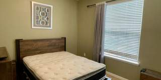 Spacious 5-Bed / 4.5-Bath Townhome w/ Private Pool & Sundeck in Gated Oakmont at Solterra Near Disney Gallery 10