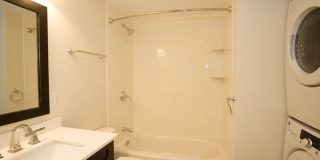 Beautiful studio in the south end… Gallery 9