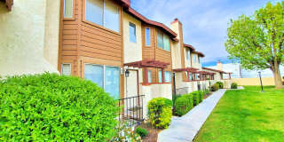 Spacious Townhome in Desirable Cypress Glen Community - Available June 2025 Gallery 1