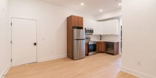 4408 LANCASTER Avenue unit: 203 Gallery 1
