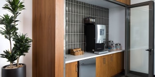 AMLI Uptown Orange Gallery 19