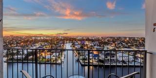 521 N Riverside Dr Gallery 1