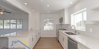 Spectacular View from this Single Story Home! Gallery 9