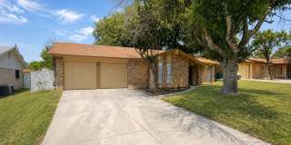 Spacious single-story rental offering 3 bedrooms, 2 full baths and approximately 1,405 square feet - Conveniently located near Loop 410, I-35, Wurzbach Parkway, shopping, dining, San Antonio International Airport and Fort Sam Houston. Spacious single-story rental offering 3 bedrooms, 2 full baths and approximately 1,405 square feet - Conveniently located near Loop 410, I-35, Wurzbach Parkway, shopping, dining, San Antonio International Airport and Fort Sam Houston. Gallery 1