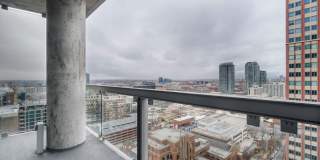 801 N Clark St Gallery 7