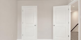 166 CHARMING FOREST Avenue Gallery 18