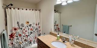 End Unit Apartment for Rent Gallery 8