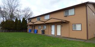 Rent Special: FREE First Full Month's Rent - 2 bed Townhome Gallery 2