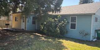 3 Bedroom 2 bath House in Newberg Gallery 1