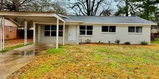 NOW AVAILABLE- 4/2 Completely Remodeled- Never Rented! Gallery 1