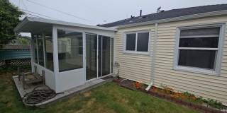 Beautifully designed 2BD/1BA home located near Henderson Center! Gallery 26