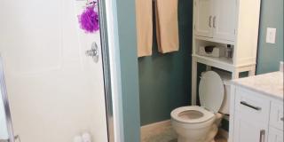 Beautiful end condo in great Powell location!! Gallery 23